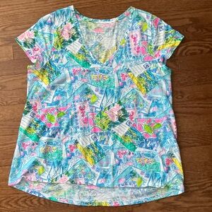 Lilly Pulitzer Etta- XL - Vneck T-shirt